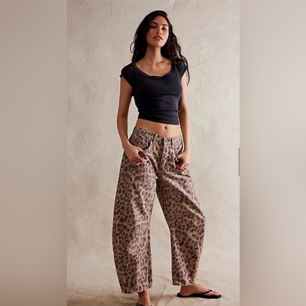 Free People Leopard Print good luck barrel Jeans